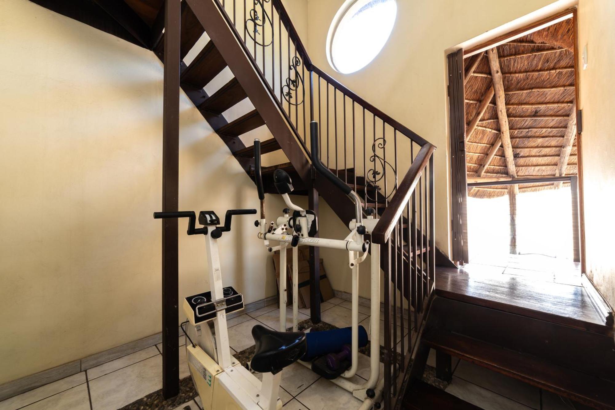 Thatch Haven Guesthouse Центурион Экстерьер фото