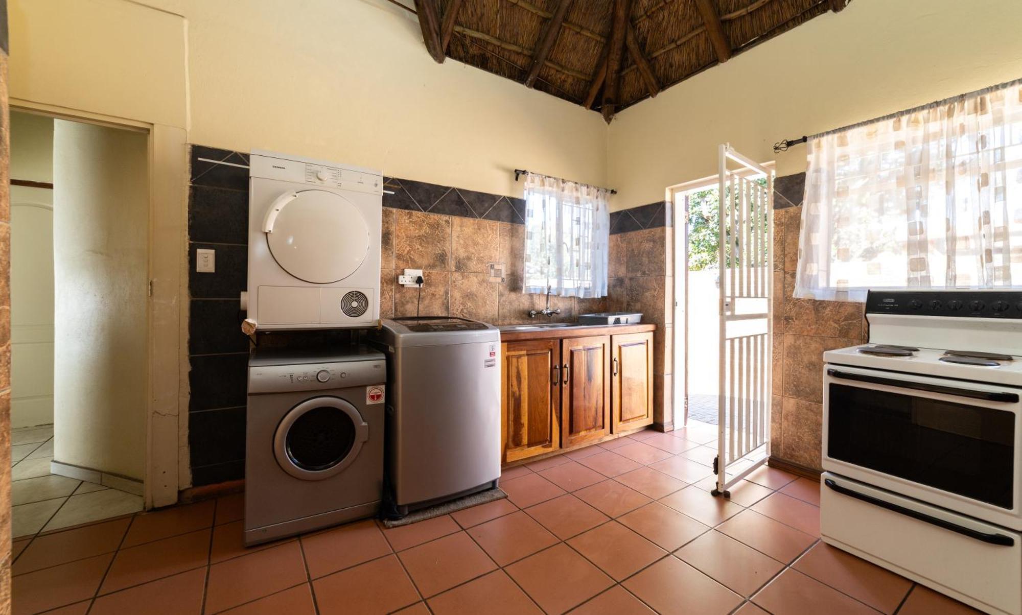 Thatch Haven Guesthouse Центурион Экстерьер фото