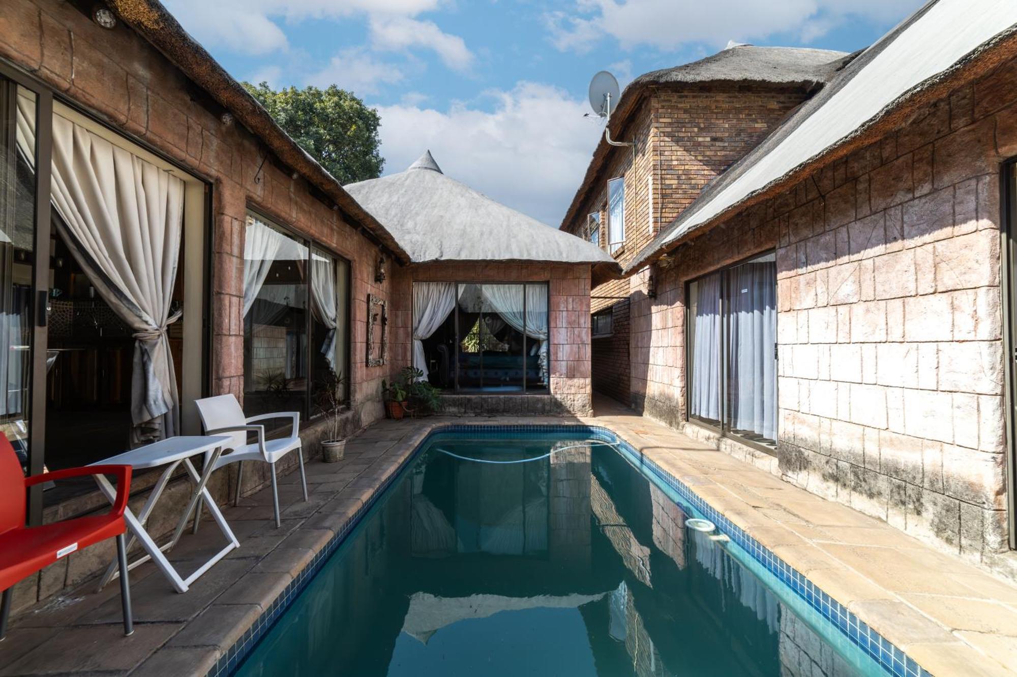 Thatch Haven Guesthouse Центурион Экстерьер фото